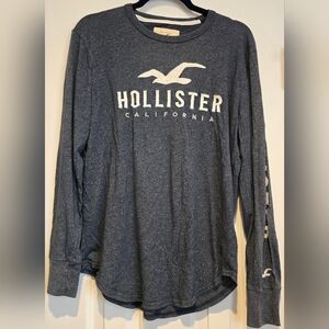 Men's Blue Long Sleeve T-shirt Hollister Size Medium Embroidery On Chest